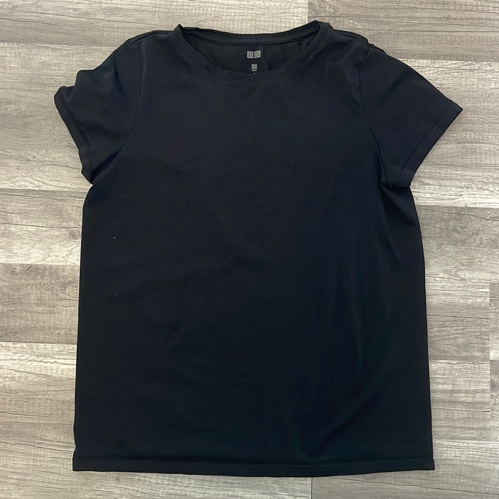 Athletic shirt